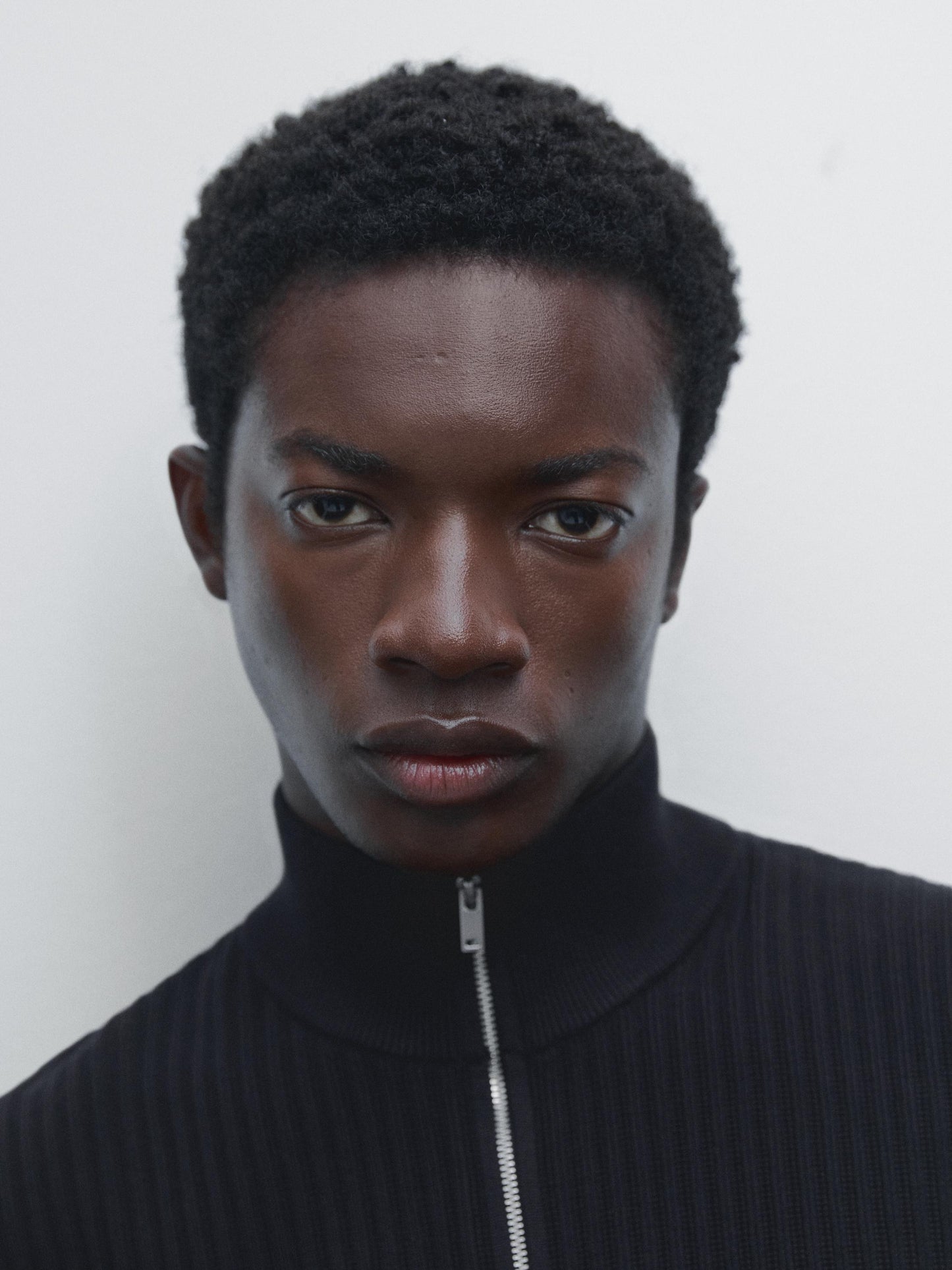 Knitted Jumper with Mock Neck - Black