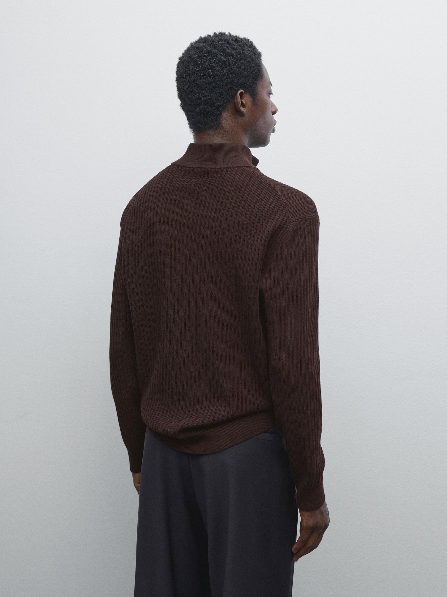 Knitted Sweater with Mock Neck - Brown