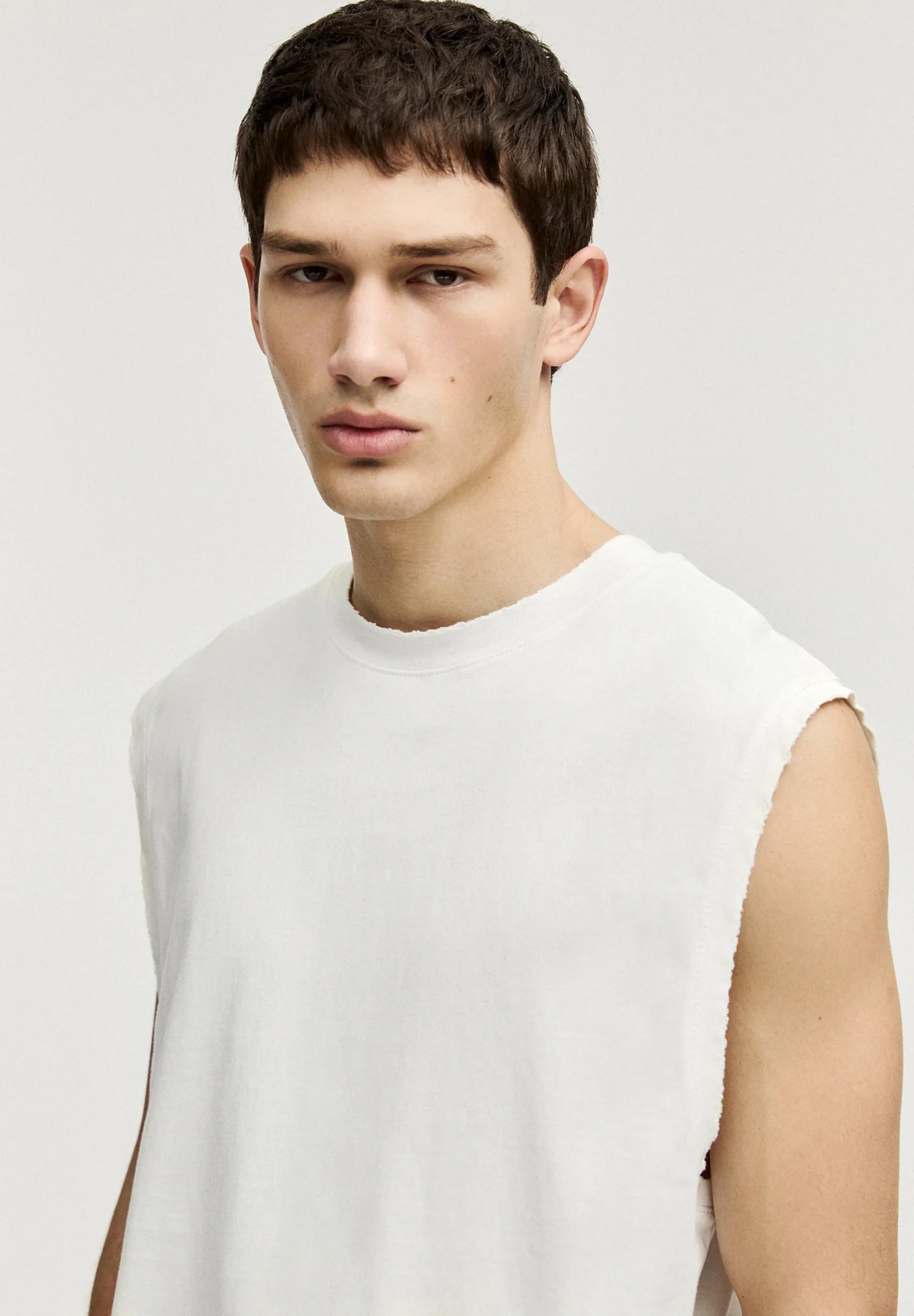 Basic Round Neck Vest - White