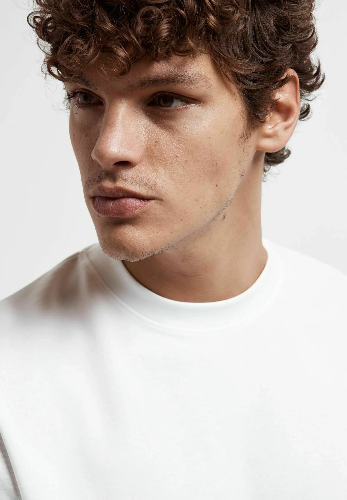 Men's Basic Oversized Round Neck T-Shirt - White