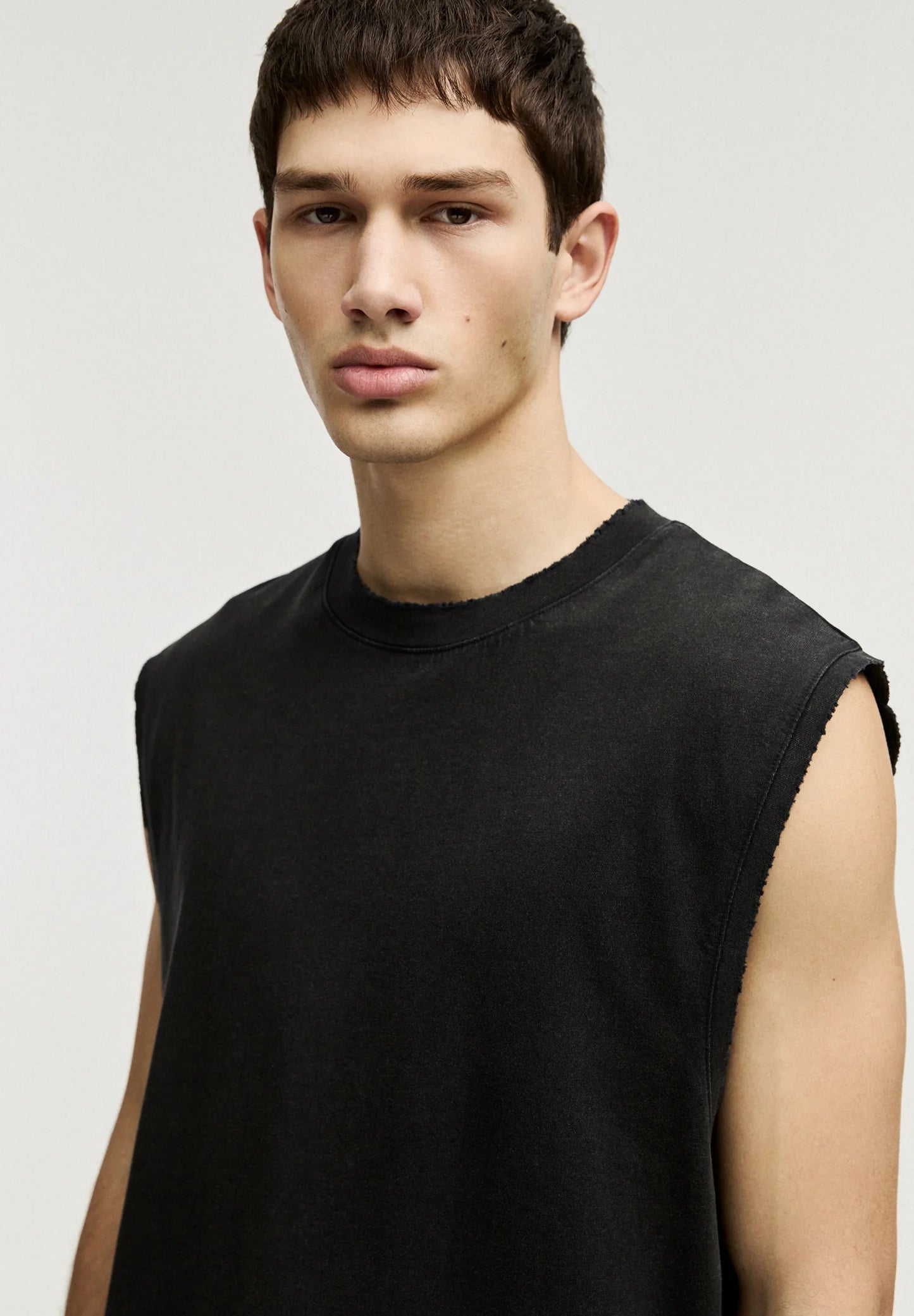 Basic Round Neck Vest - Black