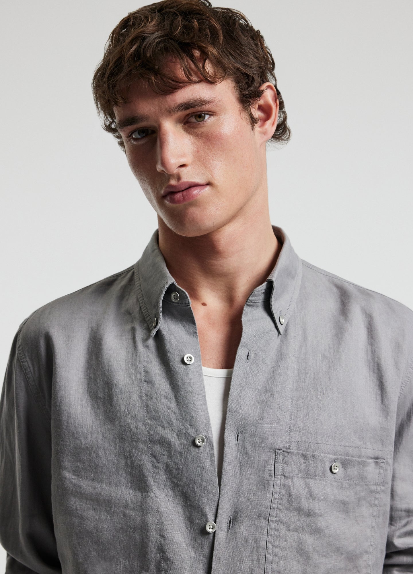 Classic Linen Shirt with Front Pocket