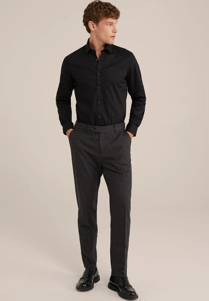 Classic Tailored Men's Dress Shirt - Black