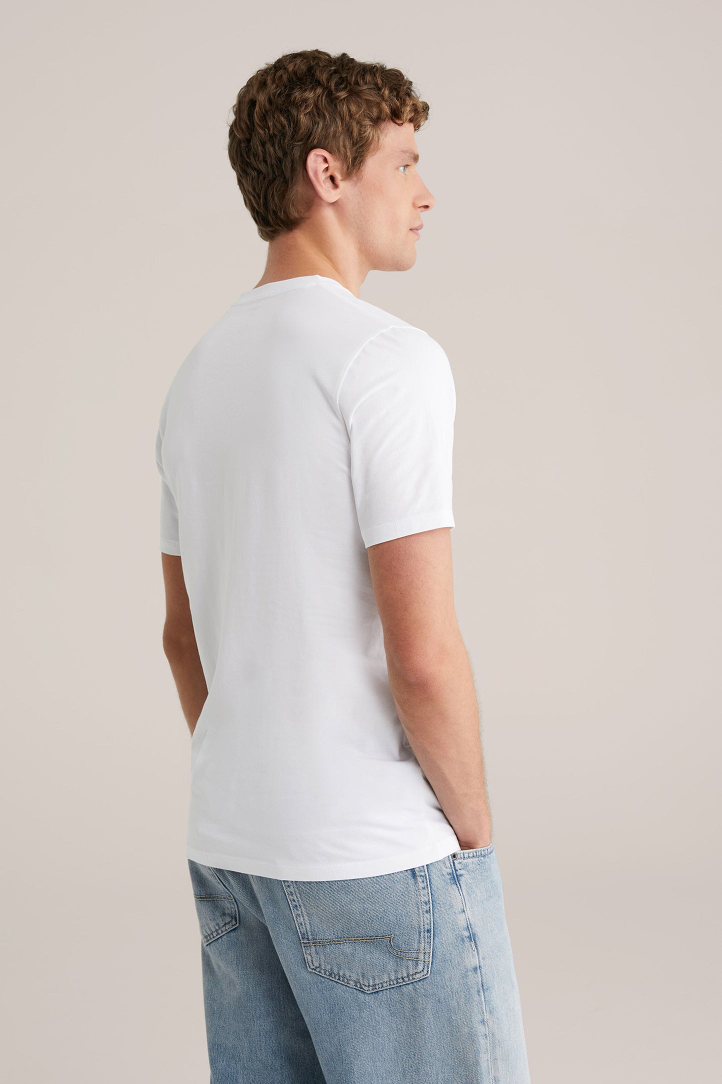 Regular Fit Basic V-Neck T-Shirt - White