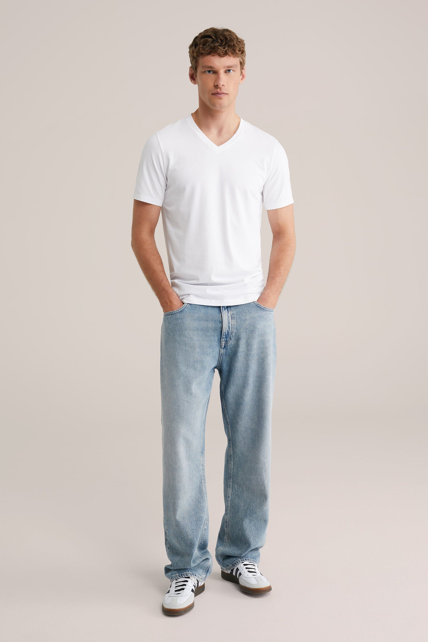 Regular Fit Basic V-Neck T-Shirt - White