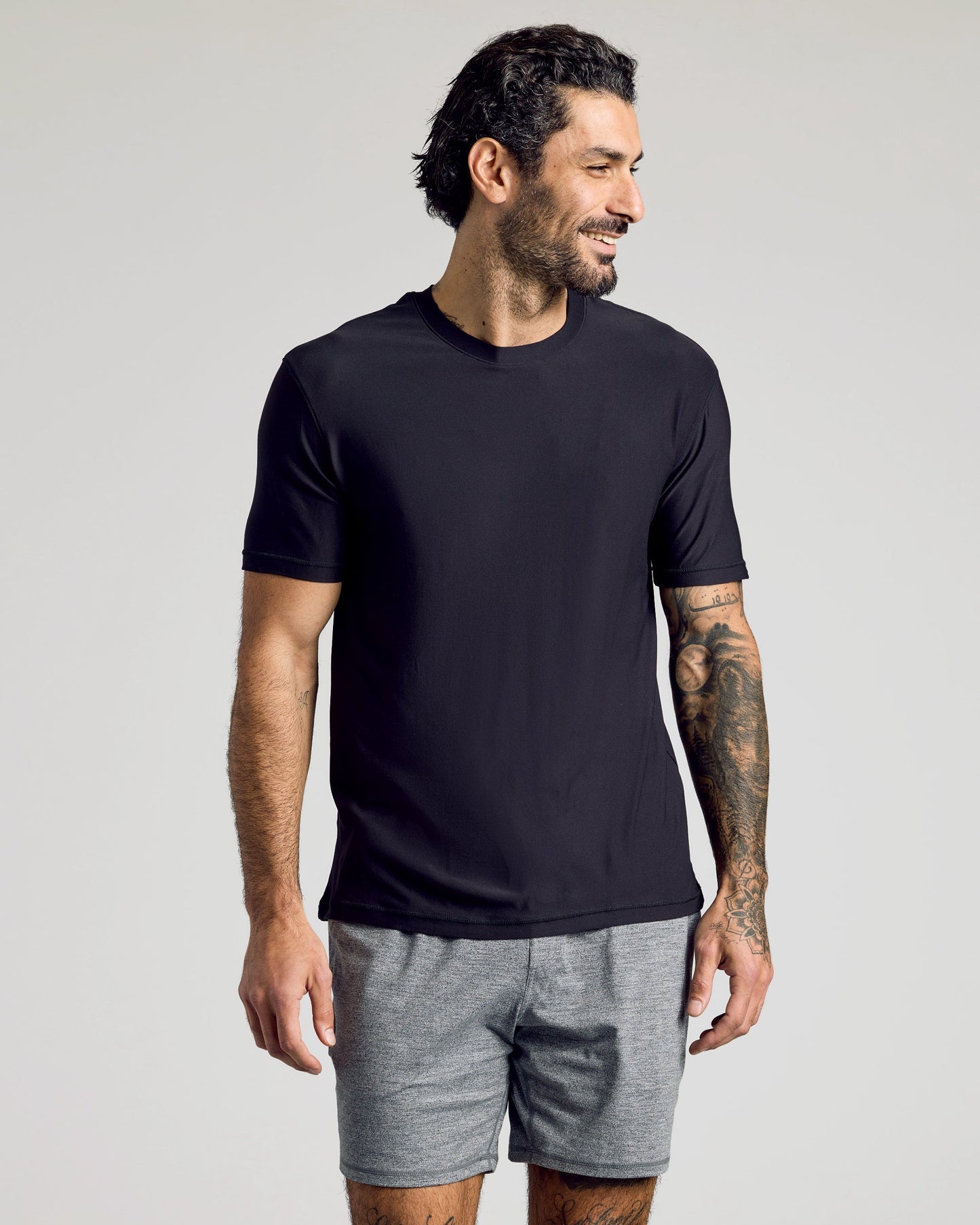 Classic Round Neck T-Shirt - Black