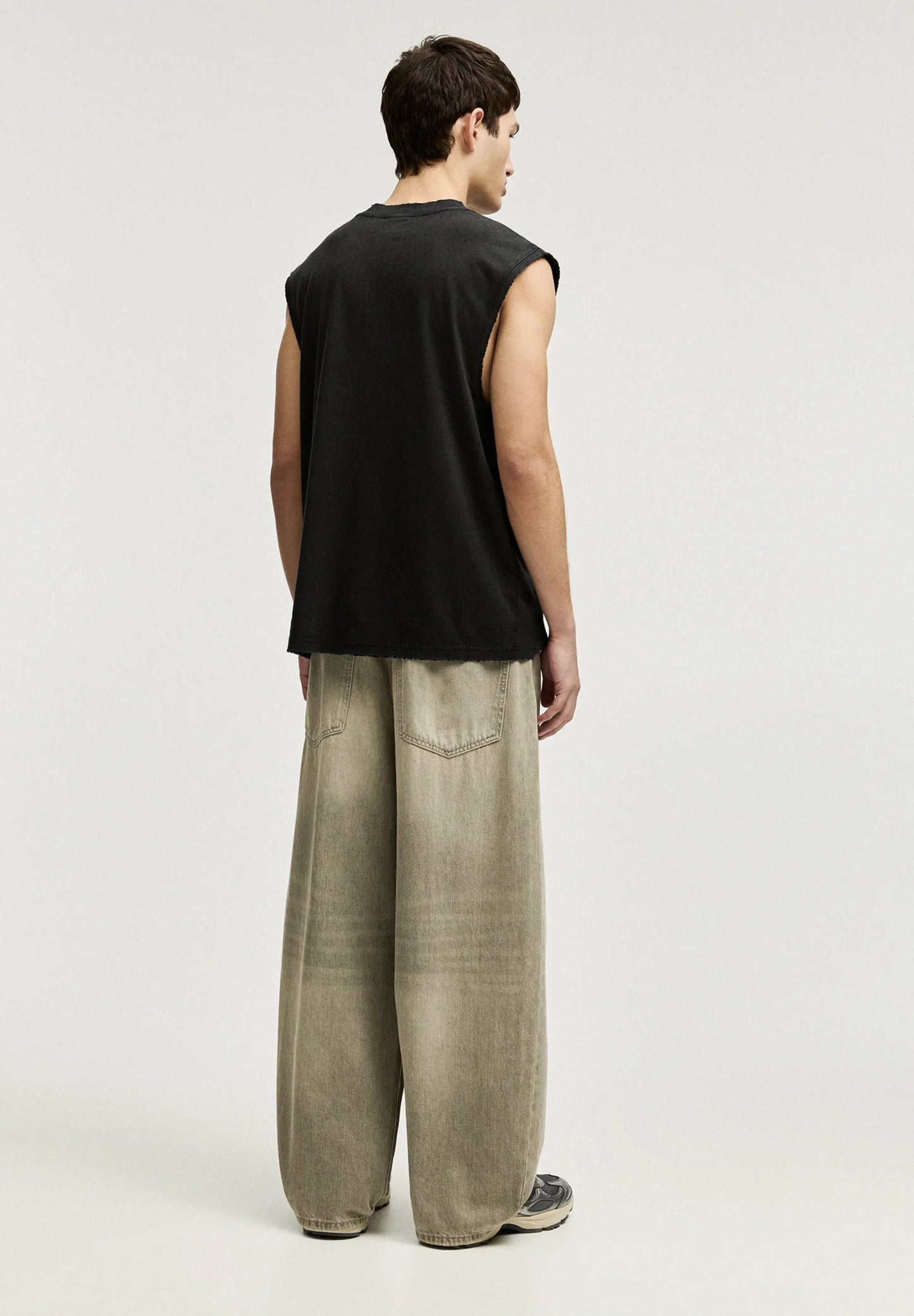 Basic Round Neck Vest - Black