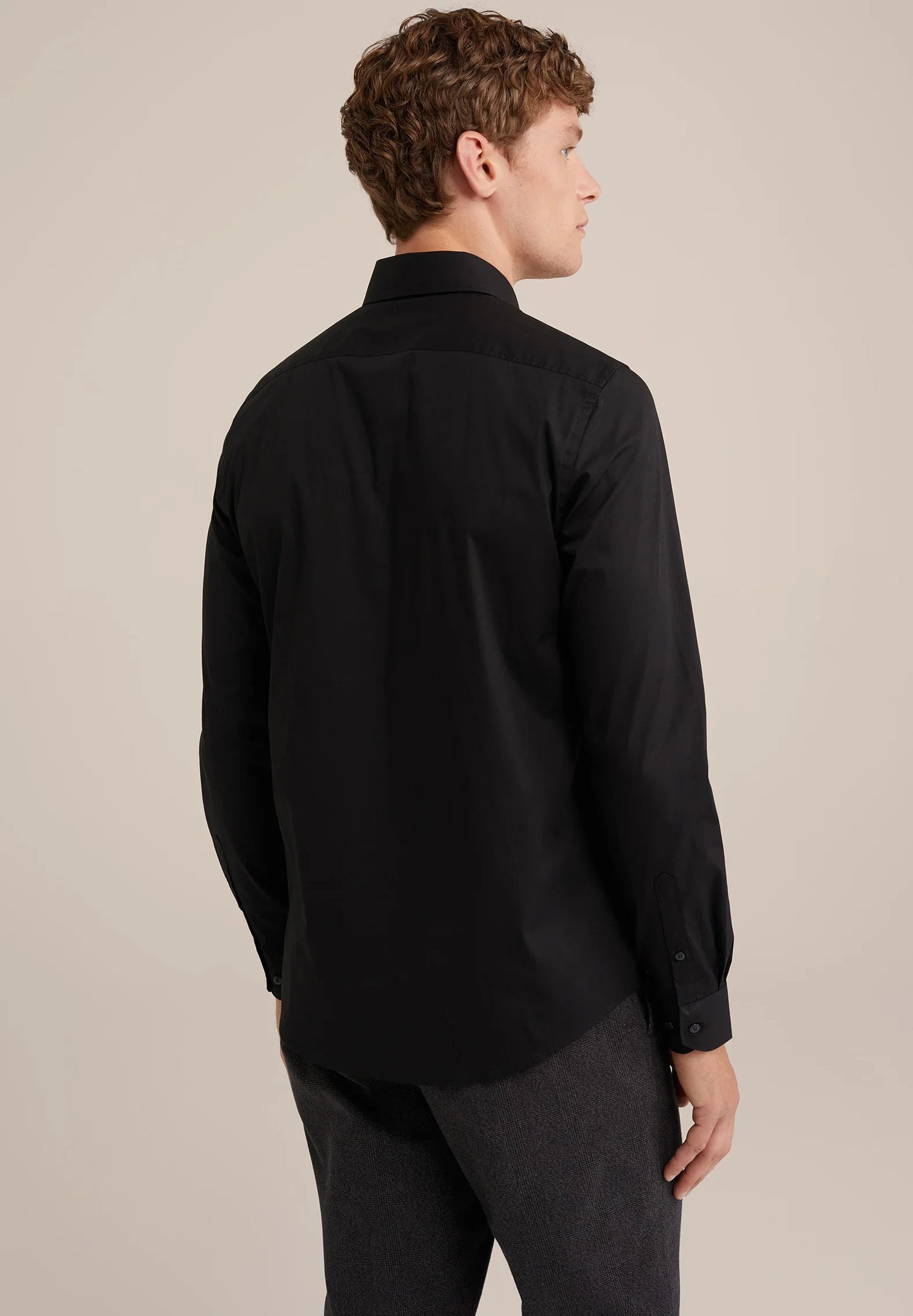 Classic Tailored Men's Dress Shirt - Black